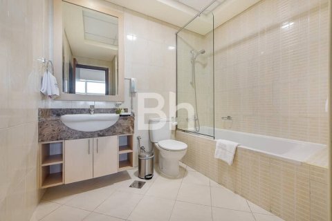 Apartment in Dubai Marina, Dubai 2 bedrooms, 139 sq.m. № 25109 - photo 7
