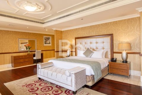 Penthouse in Jumeirah Beach Residence, Dubai 4 bedrooms, 568 sq.m. № 21783 - photo 2