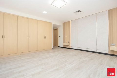 Apartment in Business Bay, Dubai 2 bedrooms, 136.7 sq.m. № 59854 - photo 1