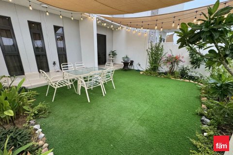 Adosado en Dubai, 3 dormitorios, 174.8 m², № 59776 - foto 1