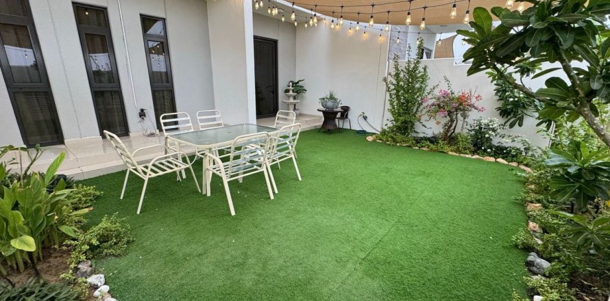 Adosado en Dubai, 3 dormitorios, 174.8 m², № 59776