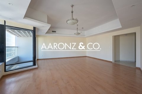 Снять в аренду квартиру в Джумейра Лейк Тауэрс, Дубай: 3 спальни, 182м², № 95355 - фото 2