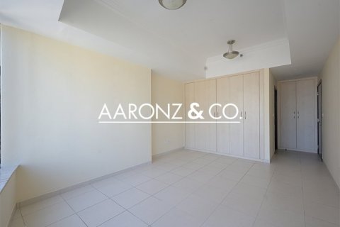 Снять в аренду квартиру в Джумейра Лейк Тауэрс, Дубай: 3 спальни, 182м², № 95355 - фото 5