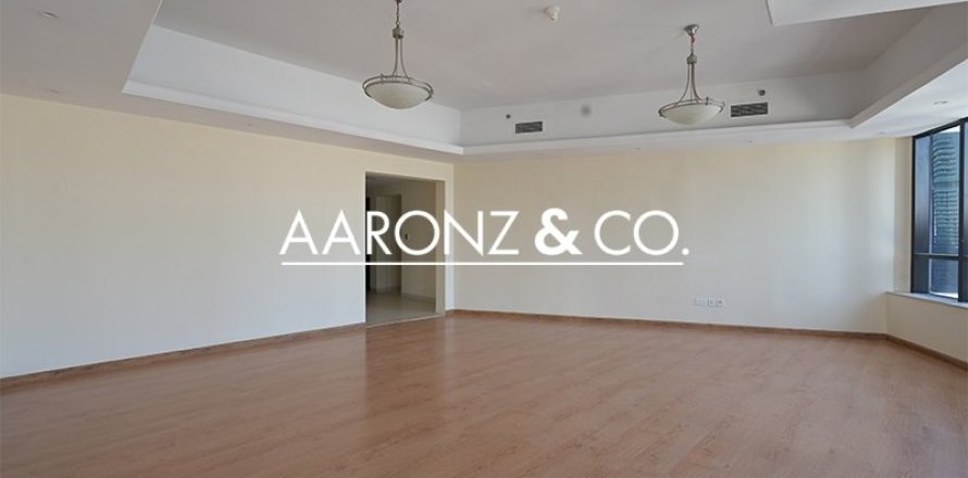 Квартира в Джумейра Лейк Тауэрс, Дубай, 3 спальни, 182м², № 95355