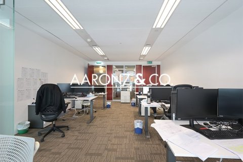 Офис в Sheikh Zayed Road, Дубай, 79м², № 95358