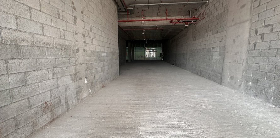 Магазин в Умм-Хурэйре, Дубай, 331.5м², № 7994