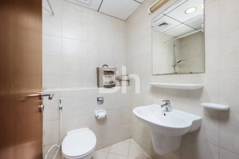 Apartment in Jumeirah Lake Towers, Dubai 2 bedrooms, 101 sq.m. № 56256 - photo 4