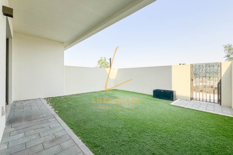 Villa in Dubai South (Dubai World Central), Dubai 3 bedrooms, 163 sq.m. № 69215 - photo 23