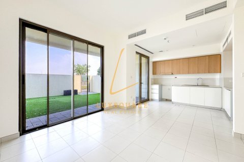 Villa in Dubai South (Dubai World Central), Dubai 3 bedrooms, 163 sq.m. № 69214 - photo 2