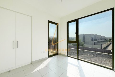 Villa in Dubai South (Dubai World Central), Dubai 3 bedrooms, 163 sq.m. № 69214 - photo 9