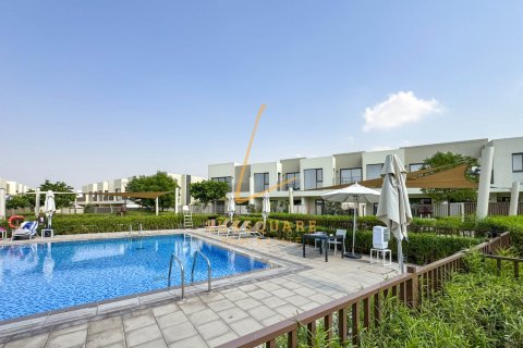 Villa in Dubai South (Dubai World Central), Dubai 3 bedrooms, 163 sq.m. № 69214 - photo 29