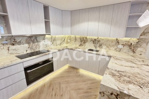 Apartment in Discovery Gardens, Dubai 2 bedrooms, 123 sq.m. № 114841 - photo 13