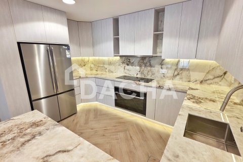 Apartment in Discovery Gardens, Dubai 2 bedrooms, 123 sq.m. № 114841 - photo 17