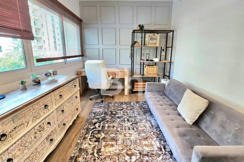 Apartment in Dubai 2 bedrooms, 94 sq.m. № 21637 - photo 13