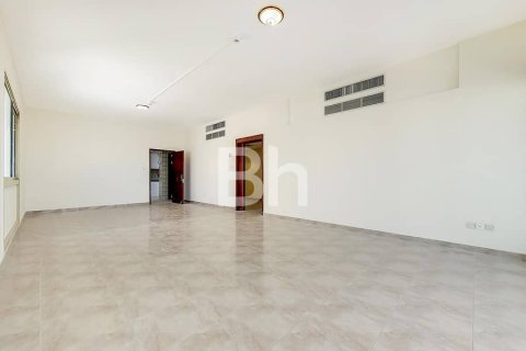 Appartement à Sheikh Zayed Road, Dubai, 3 chambres, 186 m², № 24078 - photo 1