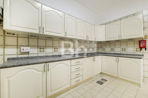 Appartement à Sheikh Zayed Road, Dubai, 3 chambres, 186 m², № 24078 - photo 6