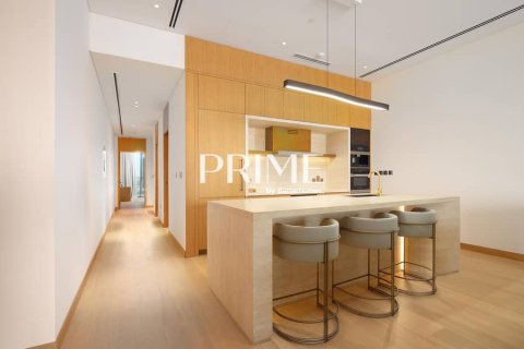 Apartment in Jumeirah, Dubai 3 bedrooms, 268 sq.m. № 24079 - photo 16