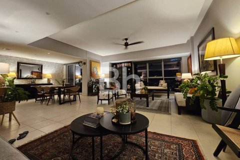 Apartment in Business Bay, Dubai 3 bedrooms, 203 sq.m. № 24076 - photo 1