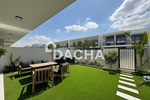 Adosado en Town Square, Dubai, 3 dormitorios, 172 m², № 104972