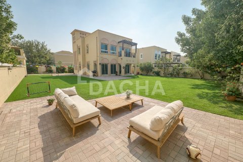 Вилла в Jumeirah Village Triangle, Дубай, 2 спальни, 250м², № 104979