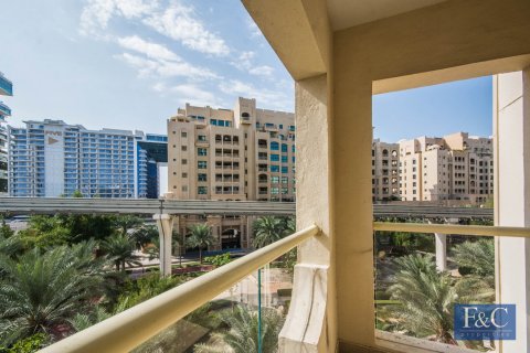 Apartment in Shoreline Apartments, Palm Jumeirah, Dubai 2 bedrooms, 186 sq.m. № 103812 - photo 21