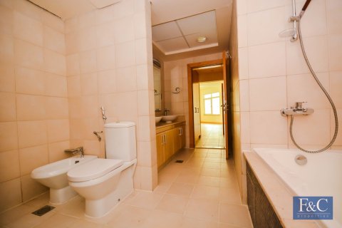 Apartment in Shoreline Apartments, Palm Jumeirah, Dubai 2 bedrooms, 186 sq.m. № 103812 - photo 8