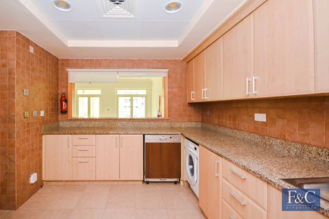 Apartment in Shoreline Apartments, Palm Jumeirah, Dubai 2 bedrooms, 186 sq.m. № 103812 - photo 4