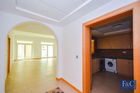 Apartment in Shoreline Apartments, Palm Jumeirah, Dubai 2 bedrooms, 186 sq.m. № 103812 - photo 19