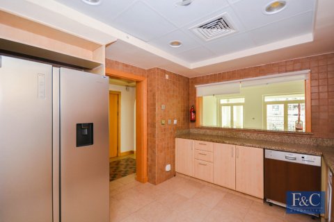 Apartment in Shoreline Apartments, Palm Jumeirah, Dubai 2 bedrooms, 186 sq.m. № 103812 - photo 6