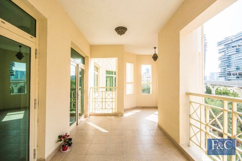 Apartment in Shoreline Apartments, Palm Jumeirah, Dubai 2 bedrooms, 186 sq.m. № 103812 - photo 24