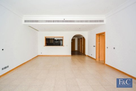 Apartment in Shoreline Apartments, Palm Jumeirah, Dubai 2 bedrooms, 186 sq.m. № 103812 - photo 18