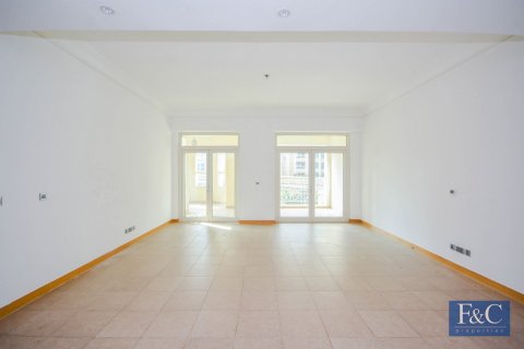 Apartment in Shoreline Apartments, Palm Jumeirah, Dubai 2 bedrooms, 186 sq.m. № 103812 - photo 10