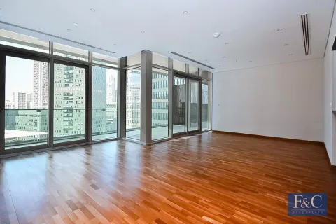 Apartment in DIFC, Dubai 2 bedrooms, 166 sq.m. № 103803 - photo 17