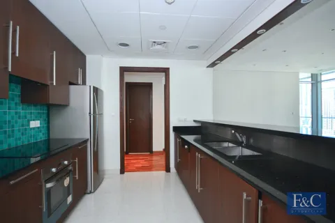 Apartment in DIFC, Dubai 2 bedrooms, 166 sq.m. № 103803 - photo 10