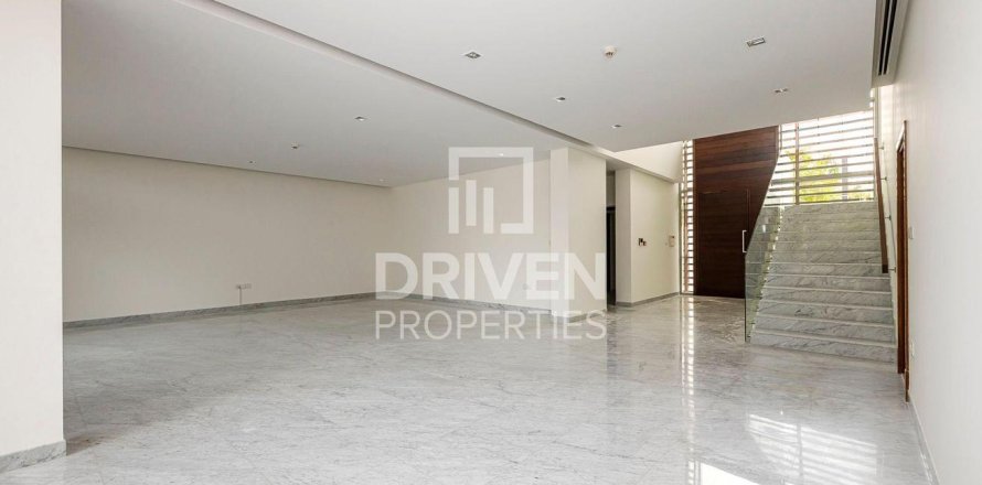 Villa in District One, Mohammed Bin Rashid City, Dubai 5 bedrooms, 834.83 sq.m. № 128650