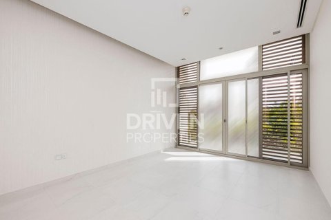 Villa in District One, Mohammed Bin Rashid City, Dubai 5 bedrooms, 834.83 sq.m. № 128650 - photo 2