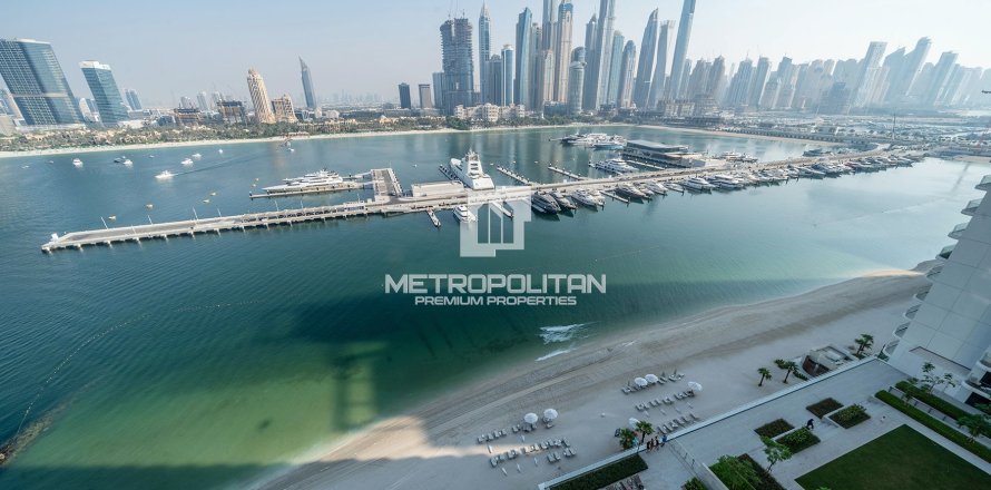 Apartment in EMAAR Beachfront, Dubai Harbour, Dubai 2 bedrooms, 115 sq.m. № 15992