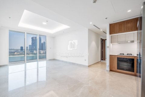 Apartment in EMAAR Beachfront, Dubai Harbour, Dubai 2 bedrooms, 115 sq.m. № 15992 - photo 2