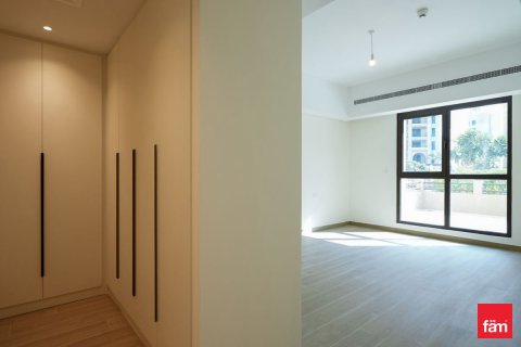 Apartment in Umm Suqeim, Dubai 2 bedrooms, 175.1 sq.m. № 85977 - photo 9