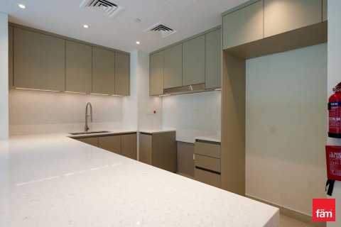 Apartment in Umm Suqeim, Dubai 2 bedrooms, 175.1 sq.m. № 85977 - photo 7