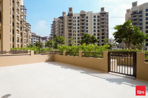 Apartment in Umm Suqeim, Dubai 2 bedrooms, 175.1 sq.m. № 85977 - photo 23