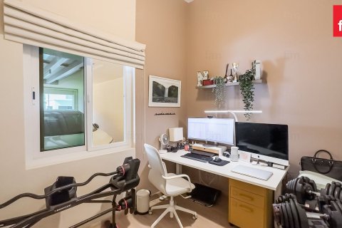 Снять в аренду таунхаус в Дубае: 2 спальни, 164.8м², № 85976 - фото 9