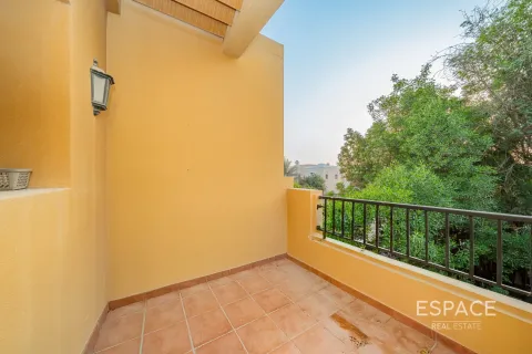 Снять в аренду виллу в Арабиан Ранчес, Дубай: 3 спальни, 228м², № 71370 - фото 11