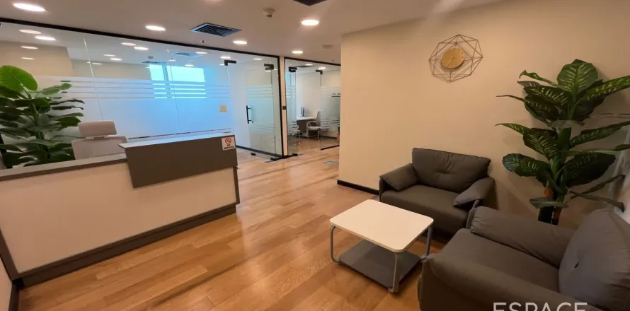 Office in Jumeirah Lake Towers, Dubai 104 sq.m. № 71372