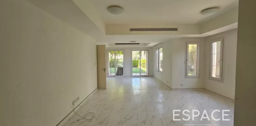 Villa in The Springs, Dubai 3 bedrooms, 245 sq.m. № 71373
