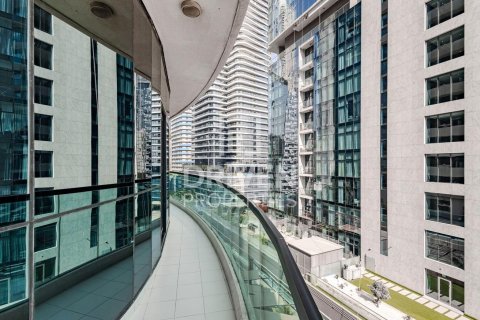 Apartment in Downtown Dubai (Downtown Burj Dubai), Dubai 3 bedrooms, 159.98 sq.m. № 138304 - photo 17