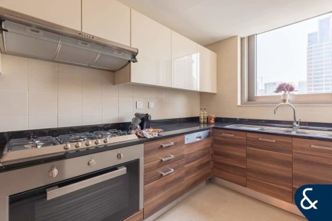 Appartement à Sparkle Towers, Dubai Marina, Dubai, 2 chambres, 137 m², № 91503 - photo 7