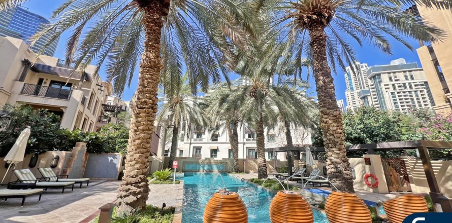 Квартира в Kamoon, Old Town, Дубай, 2 спальни, 135м², № 91501