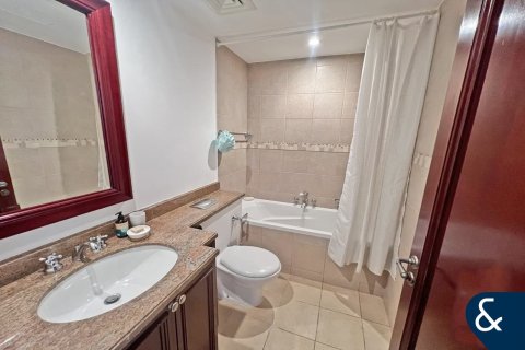 Снять в аренду квартиру в Kamoon, Old Town, Дубай: 2 спальни, 135м², № 91501 - фото 10