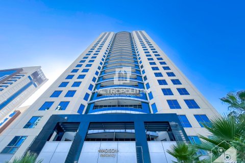 Apartment in Barsha Heights (Tecom), Dubai 2 bedrooms, 121 sq.m. № 15230 - photo 11